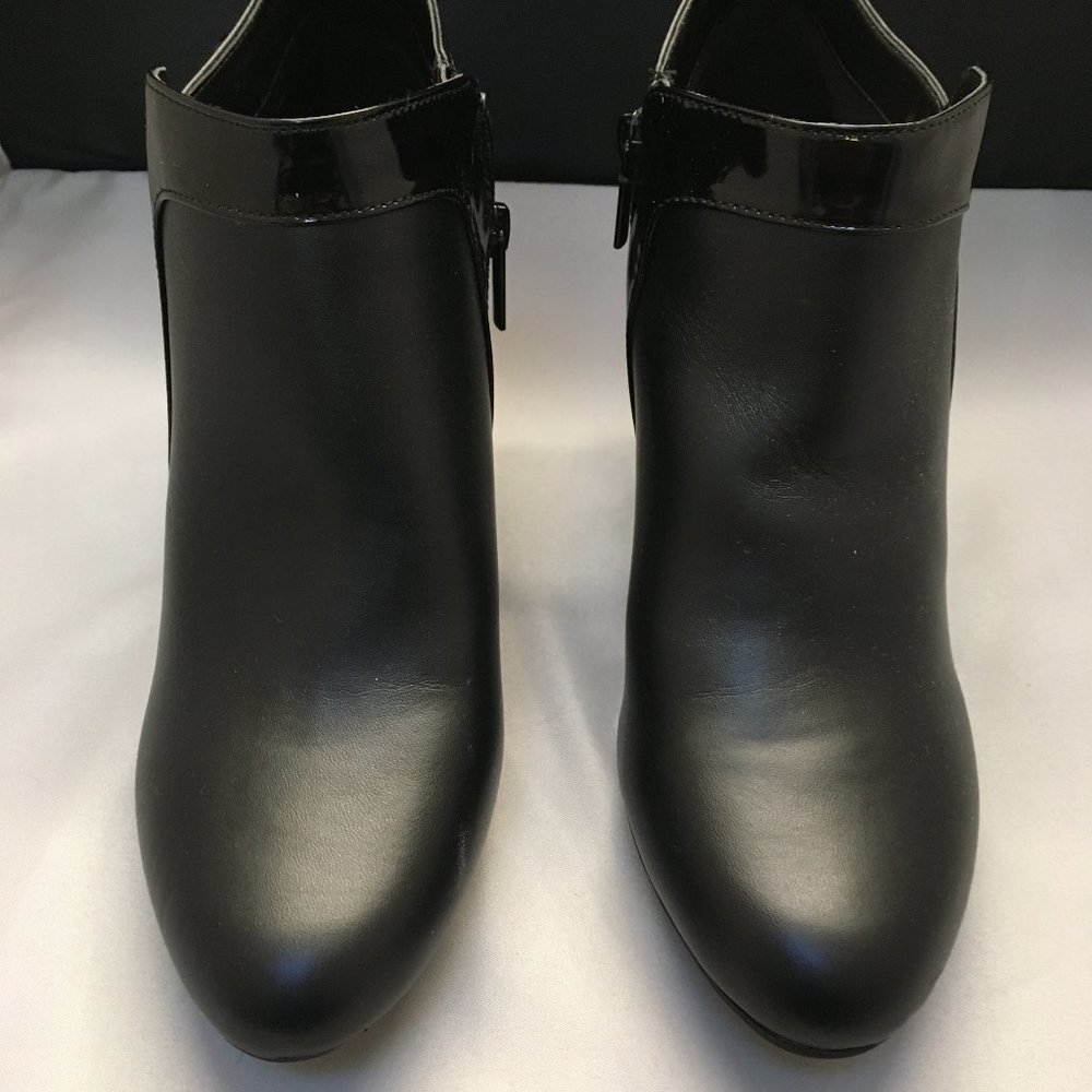 Bandolino Black Leather 3" Heel Ankle Boots Size 9